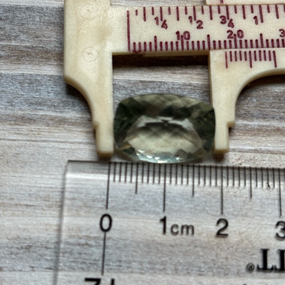 Prasiolite green amethyst 9cts unmounted - Picture 3 of 4